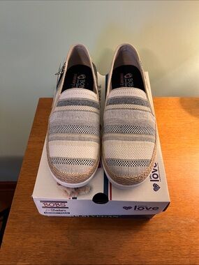 BOBS from Skechers Slip-On Espadrilles in Cream and Gray Stripes